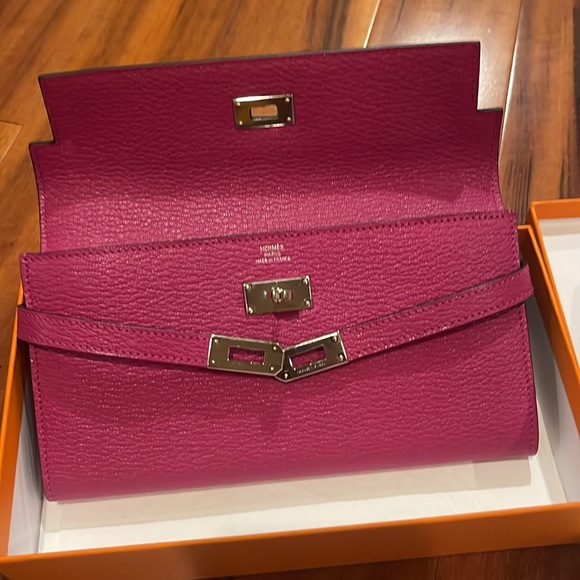 ONE DAY SALE!!! Hermes Kelly Cherve Wallet - Picture 8 of 16